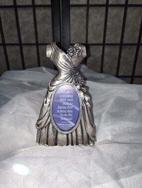 Vintage Ganz Treasured Memories Pewter Dress Picture Frame